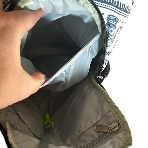 Elephant Geometric Print Sling Backpack with makeup bag & keychain Blue & White - Picture 12 of 16